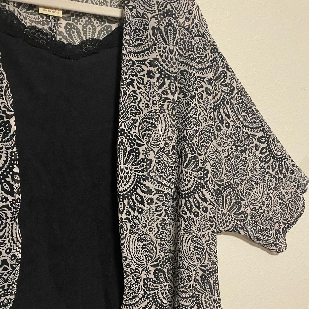 Black White Paisley Kimono Cardigan Plus Size XG 16/18 Open Front Sheer Top - Picture 3 of 5
